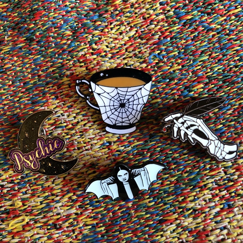 Goth horror spookybox 4 pin bundle